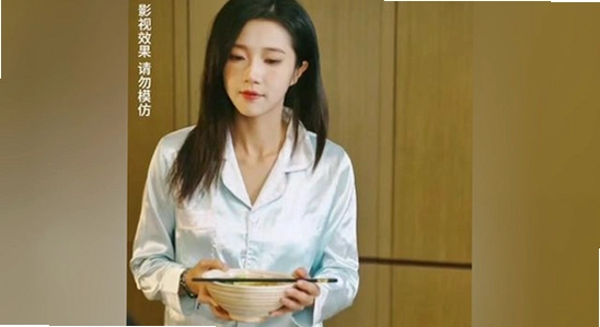 黄豆魔改appAI短剧播放界面截图,色彩鲜艳无水印