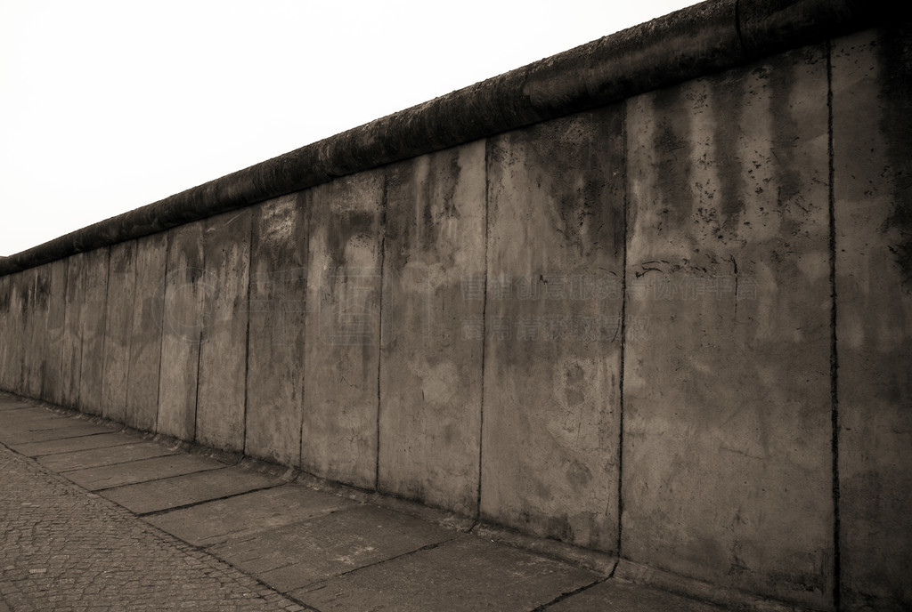 ����ǽThe Berlin Wall������Ϸ����2026 �ٷ�ԭ��