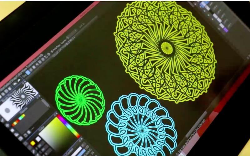 MediBang Paint Pro�ٷ������ؽ�ͼ