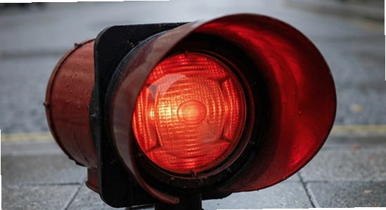https://www.6ll.com/static/images/2026/redlight_02.jpg