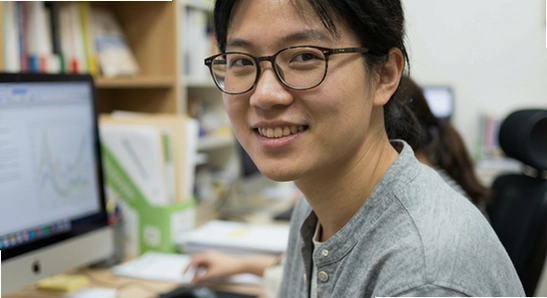 https://example.com/zhangzhua_2.jpg