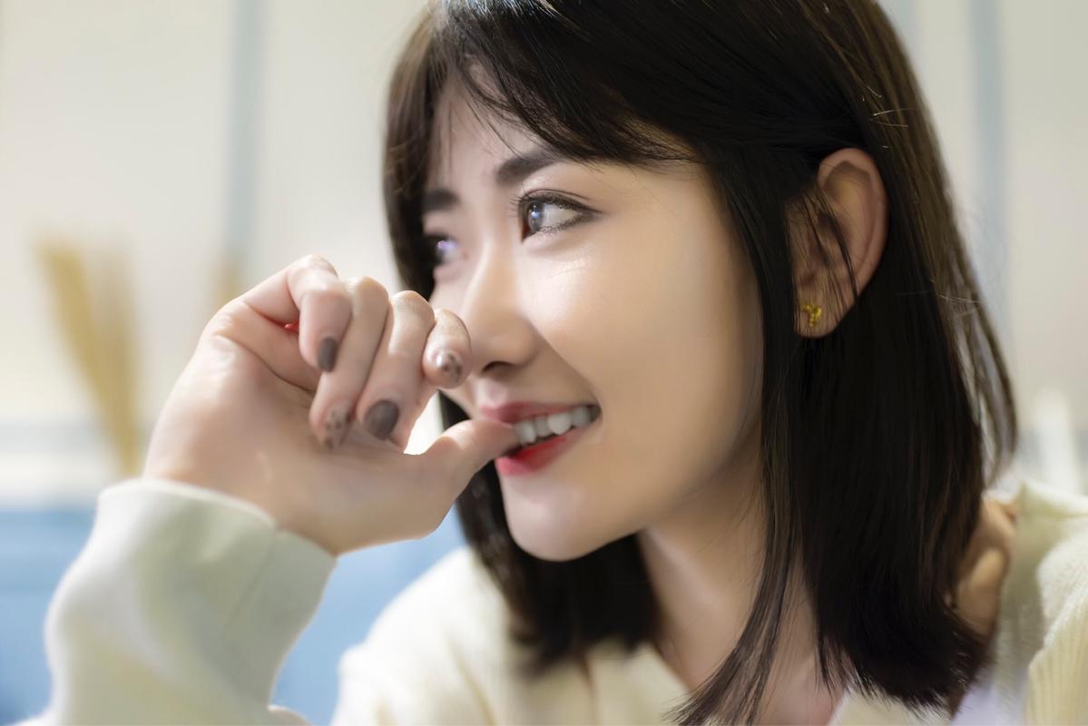 ��˵����Ư��Ů��Talking Pretty Girl���ؽ�ͼ