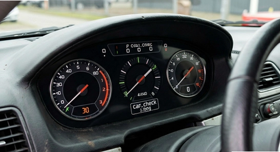 car_check_dashboard.png