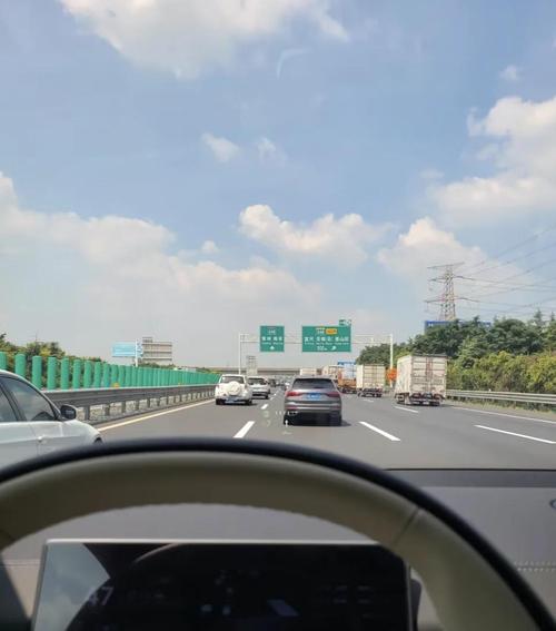 ���и������ɼ�ʻ�ٷ�������v300.1.0 ��ʵģ���ʻ