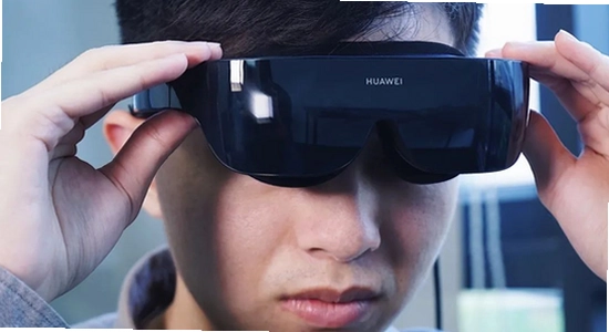 华为VR应用使用场景展示,华为VR配合眼镜体验